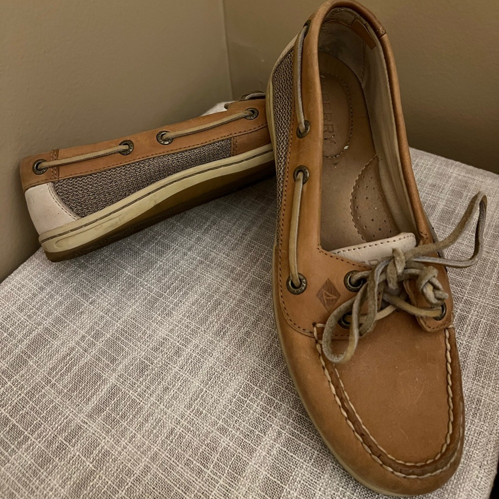 Sperry tan shoe size 6.5